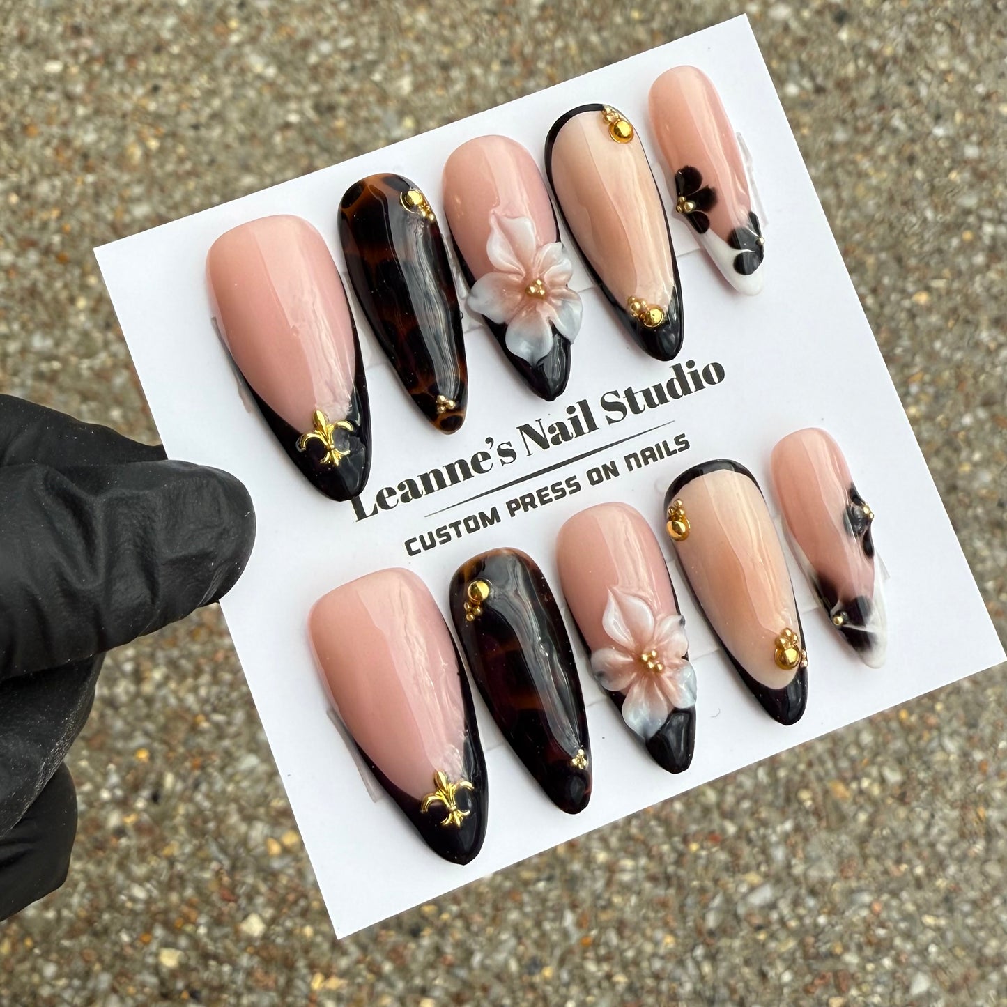 “Tortoise Luxe Floral Nails”