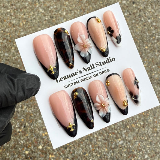 “Tortoise Luxe Floral Nails”